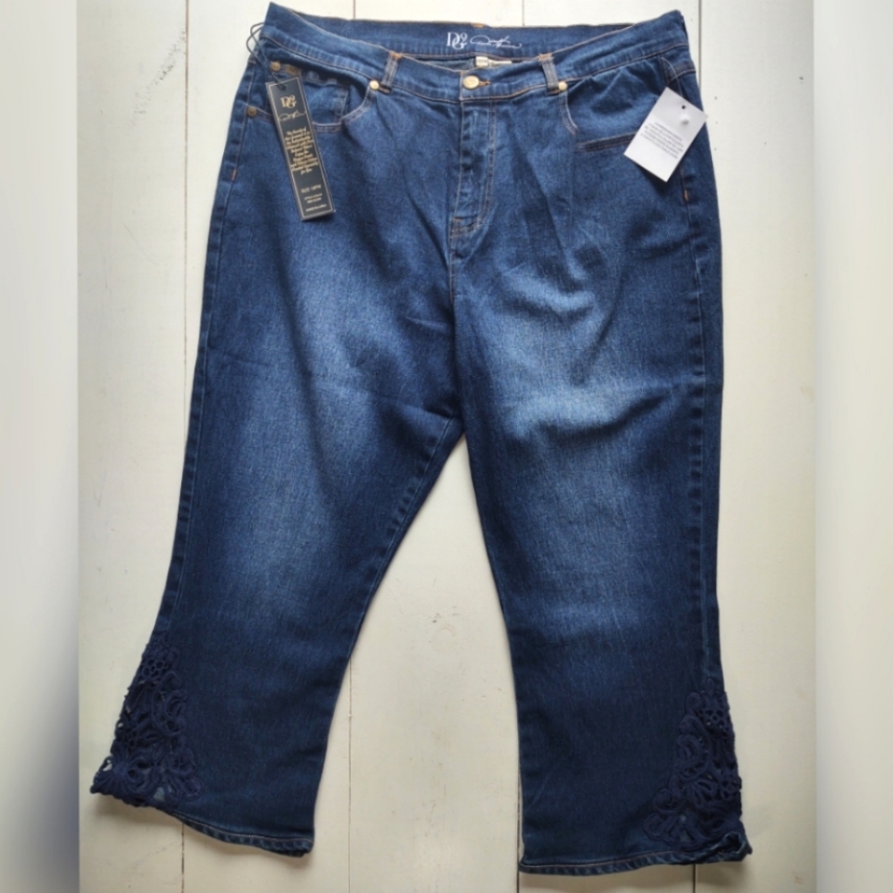 DG2 by Diane Gilman crop jeans lace accents 18PW